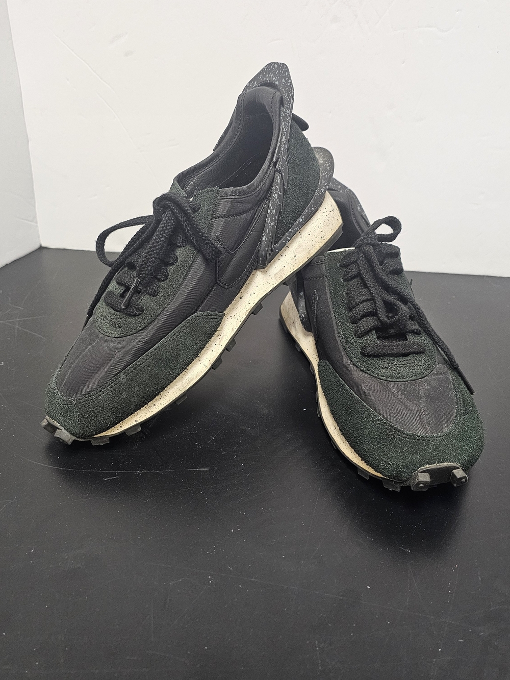 Men's Black and Dark Green Retro Runner Sneakers